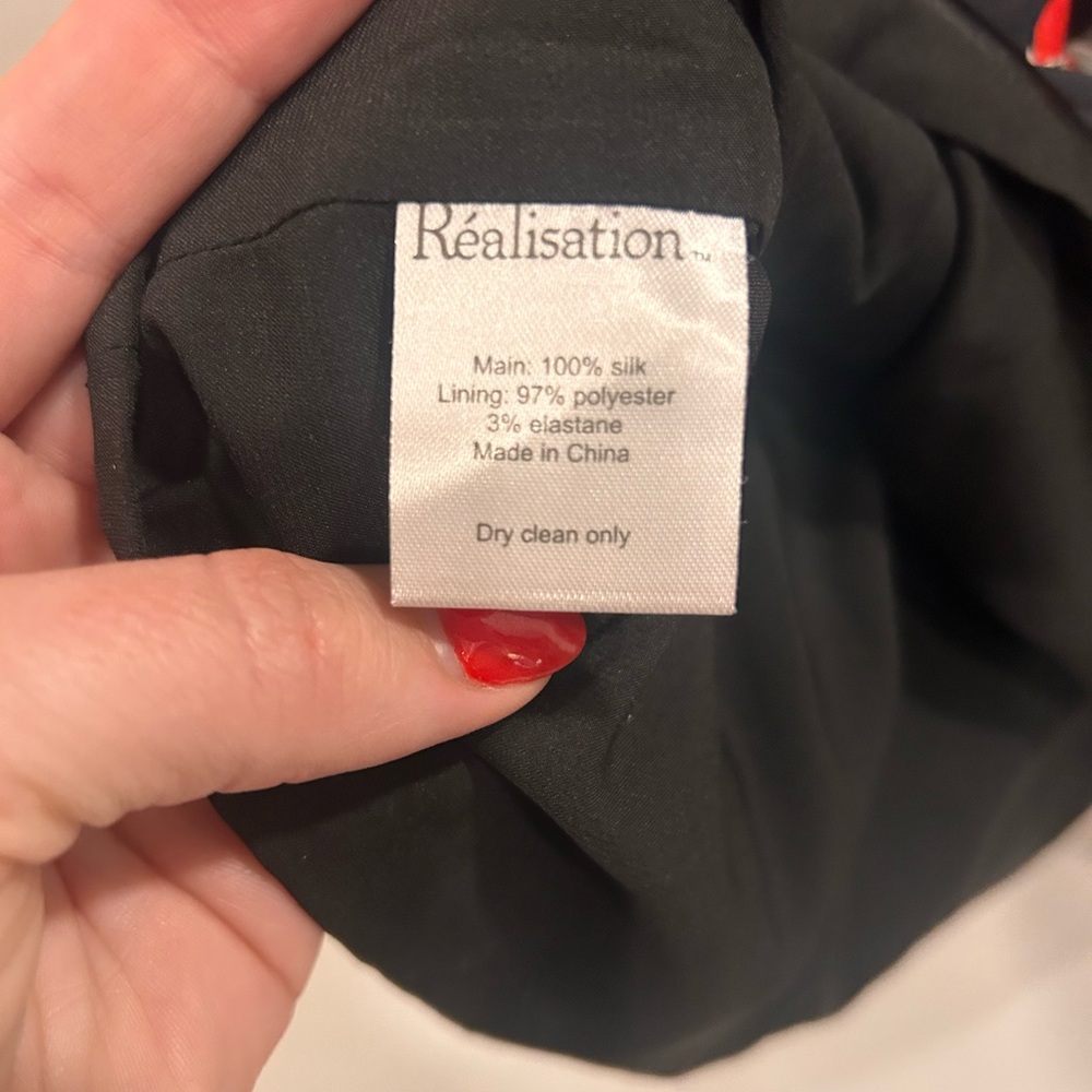 Réalisation Par Silk Mini Dress XS | Black Red Floral Rose Print - Picture 7 of 9